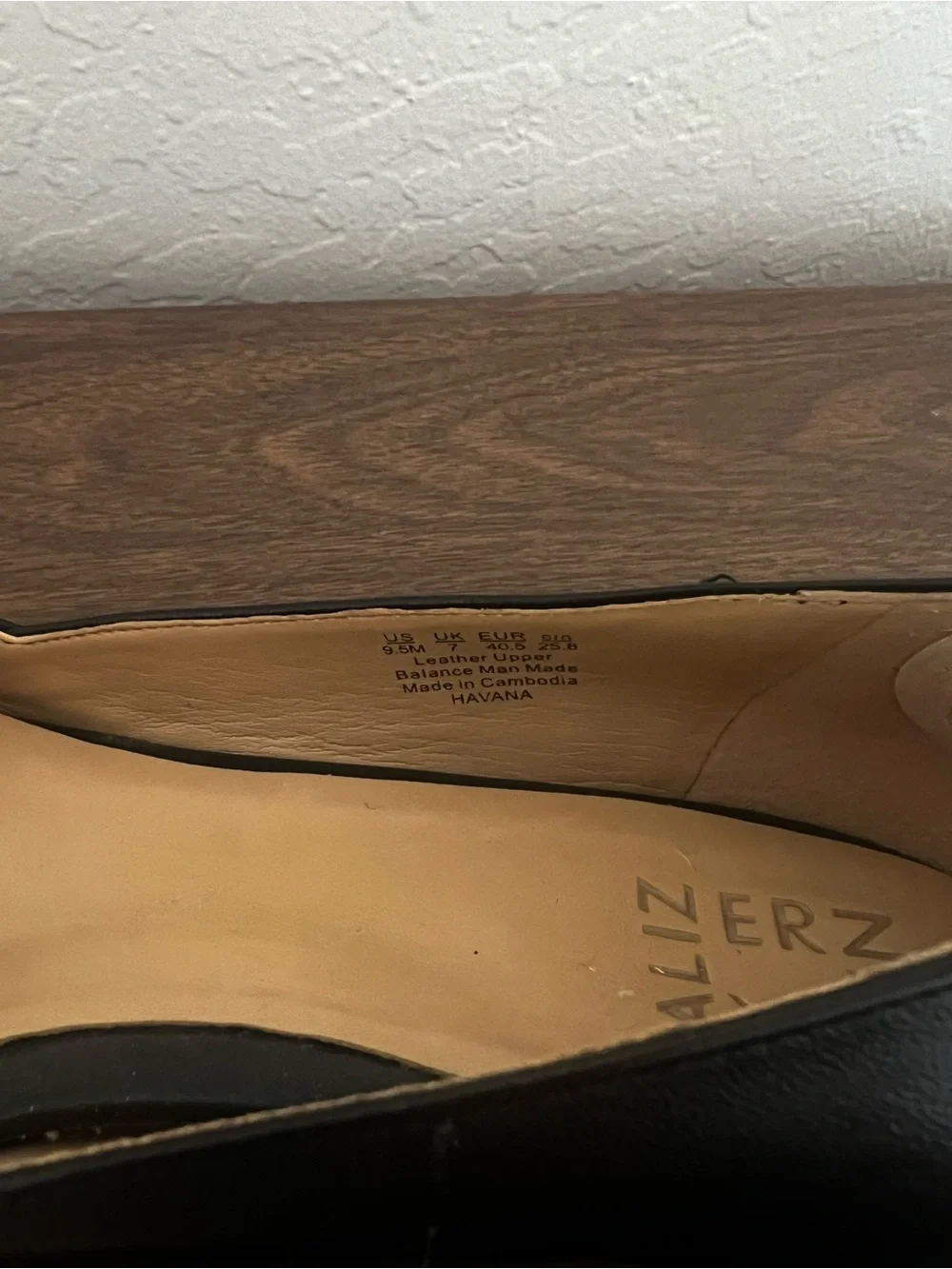 Naturalizer Black Pointed V-Cut Leather Flats - Women's Slip-On